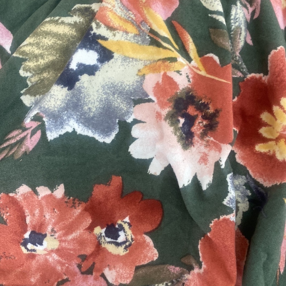 Mother Bee Maternity Floral off the shoulder dress - Picture 4 of 5